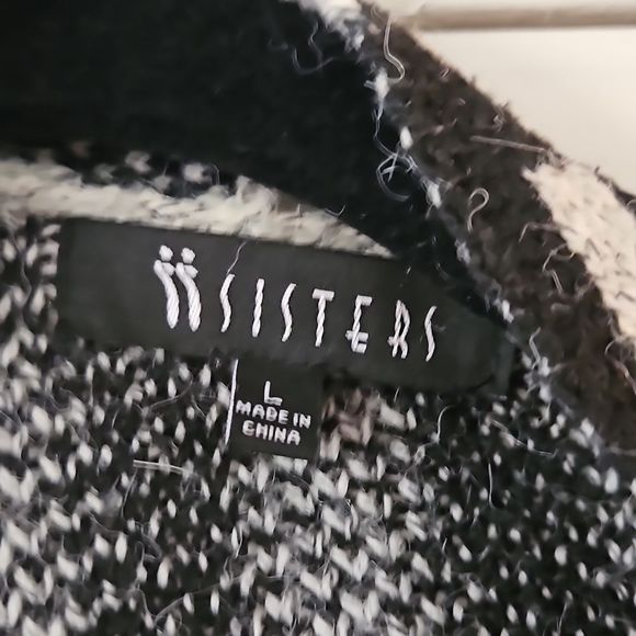 Sisters b&w Plaid fringe poncho shawl cardigan open front - Picture 8 of 9